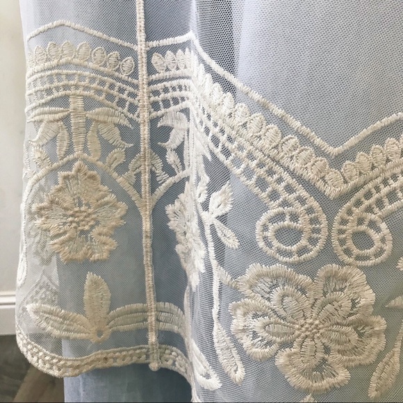Crochet Lace Floral Midi Kimono - Picture 3 of 8
